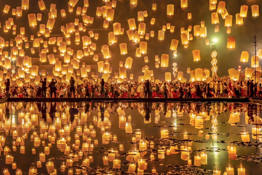 Lễ hội thả đèn trời ở Thái Lan 2023 sao khiến xốn xang đến thế?