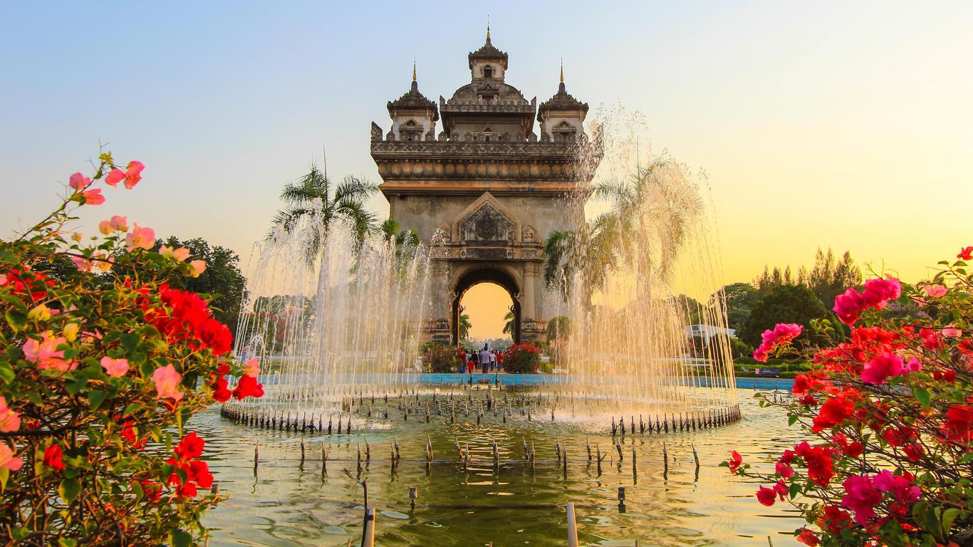 TOUR LÀO 2023: Thủ đô Viêng Chăn -  Cố đô Luôngprabang - Di sản Cánh đồng Chum